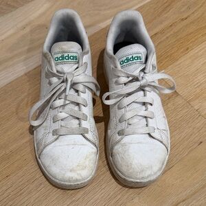 Adidas Classic White Stan smith Sneakers. Size 3